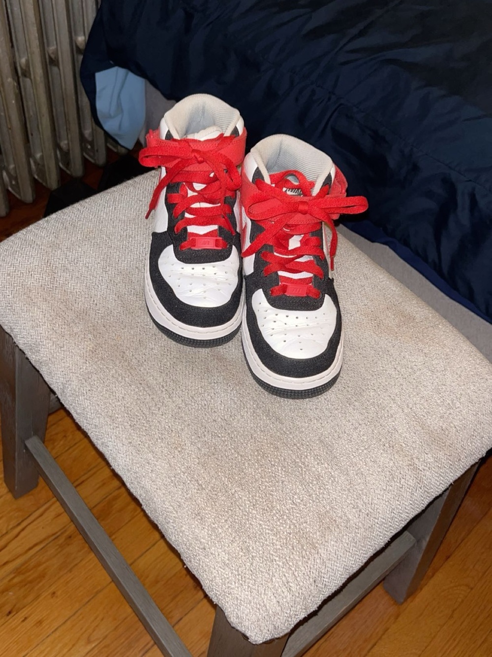 Nike Women's Black, White & Red Low-Top Sneakers